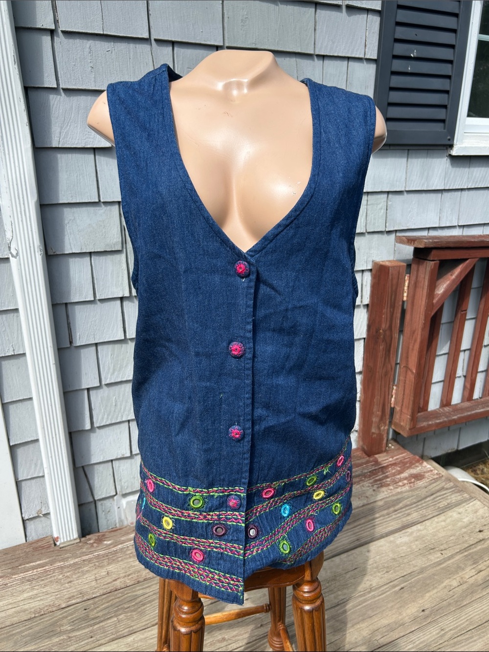 Lorree G Star 💫Country Wear Casuals Embroidered sequin Vintage Denim Vest - med